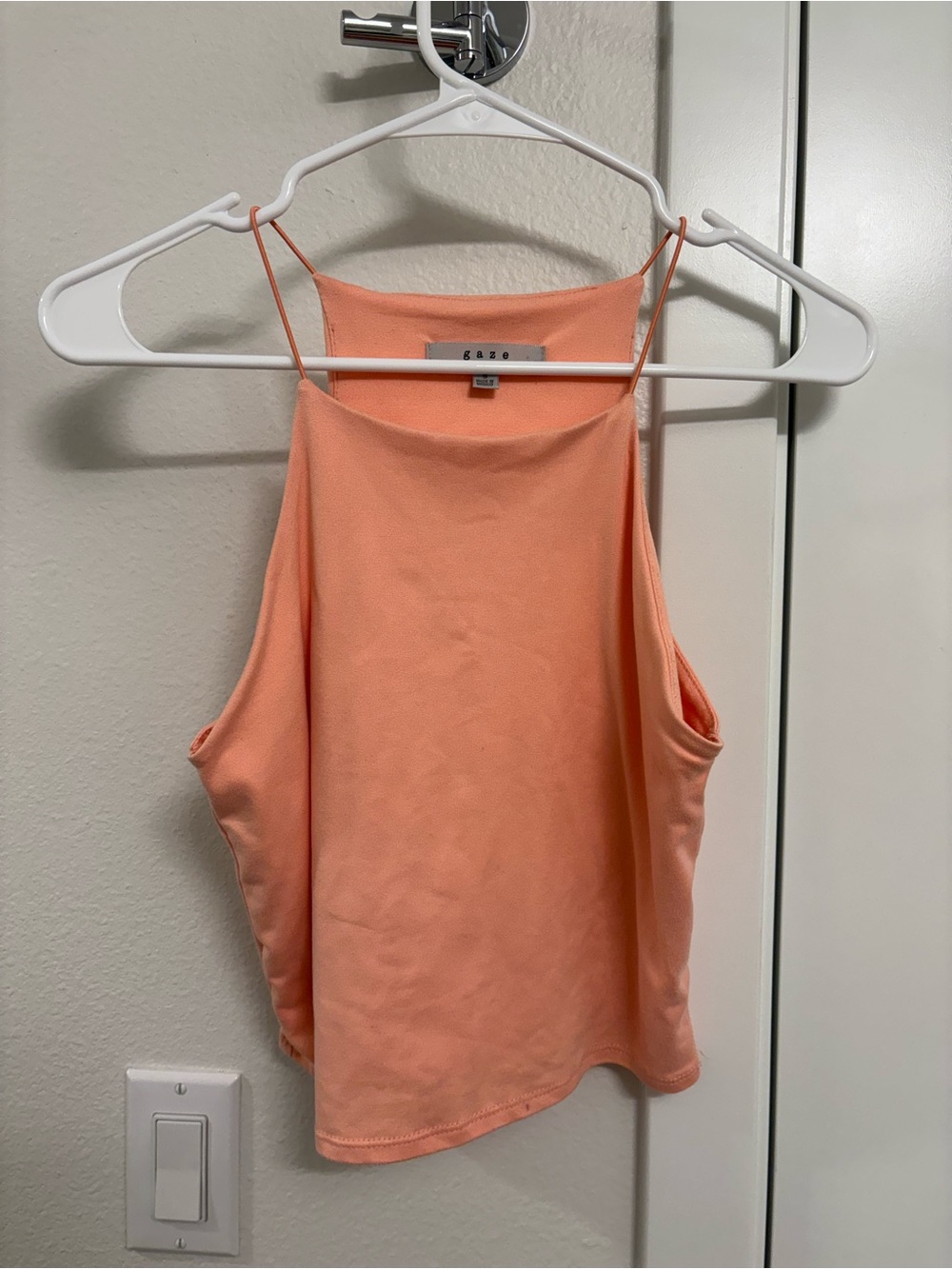 gaze Peach High-Neck Spaghetti Strap Camisole